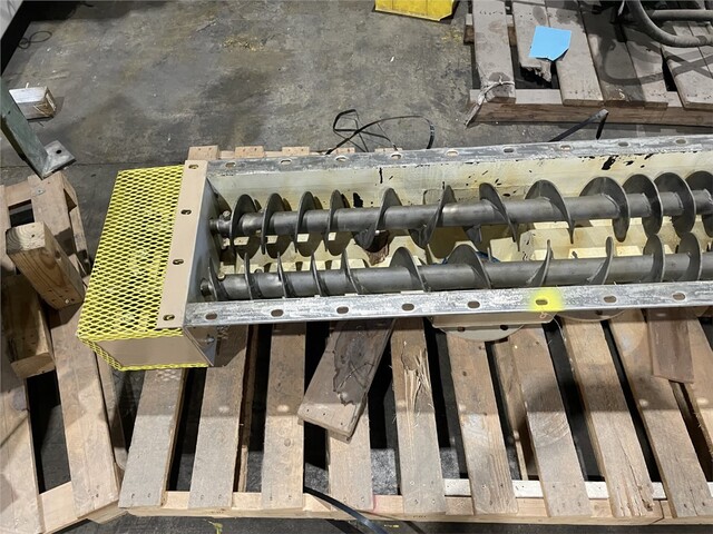 6" diameter x 4.6' long, Dual screw feeder, dresser, gearbox 1/2 HP Baldor AC motor, s/n #3388 - Image 2