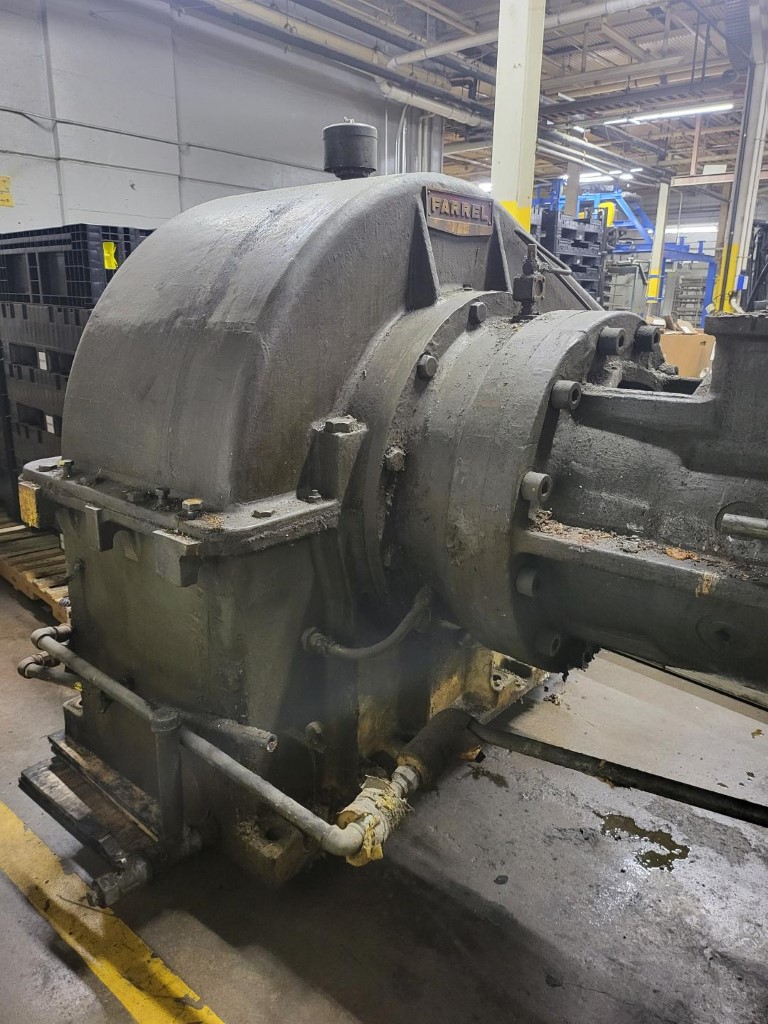 Farrel, 15" rubber dump extruder, drop extruder, hot feed extruder, 200 HP, pneumatic stuffer ram - Image 3
