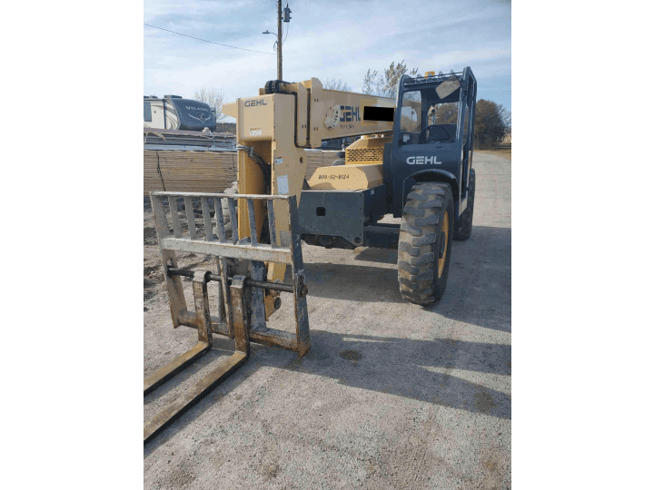 6000 lb. Gehl #RS6-42, telehandler lift, 42' max lift height, pneumatic tires, low hours, 2014 - Image 2