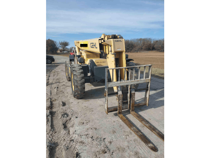 6000 lb. Gehl #RS6-42, telehandler lift, 42' max lift height, pneumatic tires, low hours, 2014 - Image 6