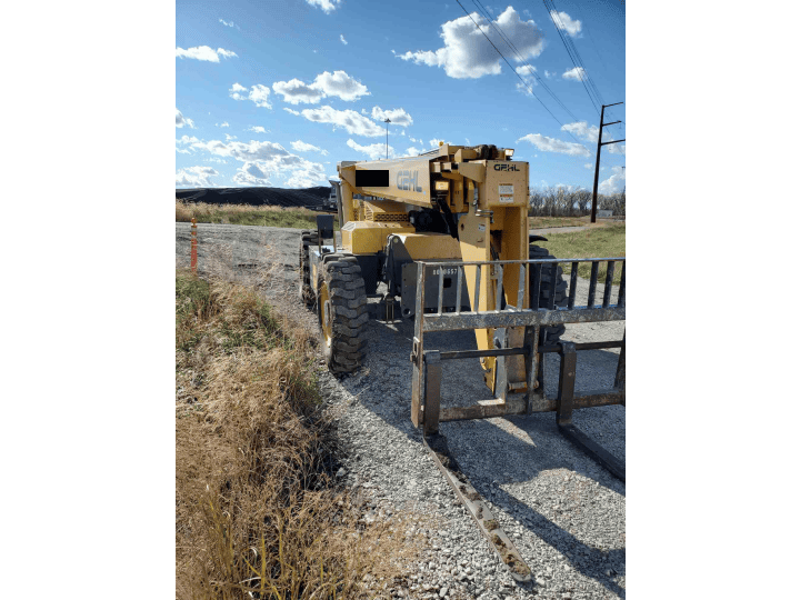 8000 lb. Gehl Company #RS8-42, telehandler lift, 42' lift height, low hours, 2015 - Image 3