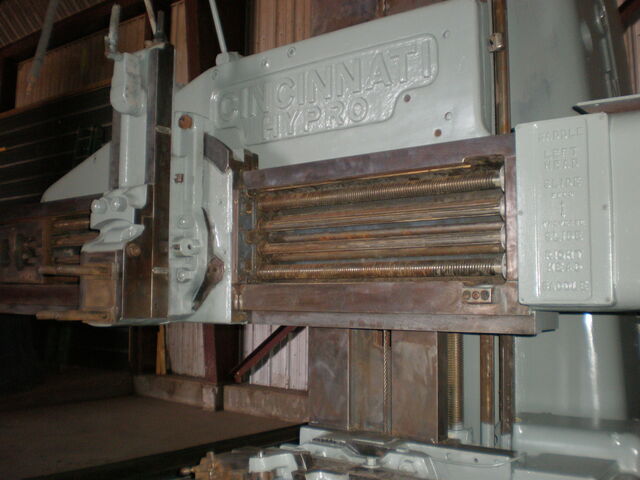 36" x 38" x 28' Cincinnati Hypro, 36" x324" table, 2 rail head, side head, 50 HP variable speed, 1 owner - Image 5