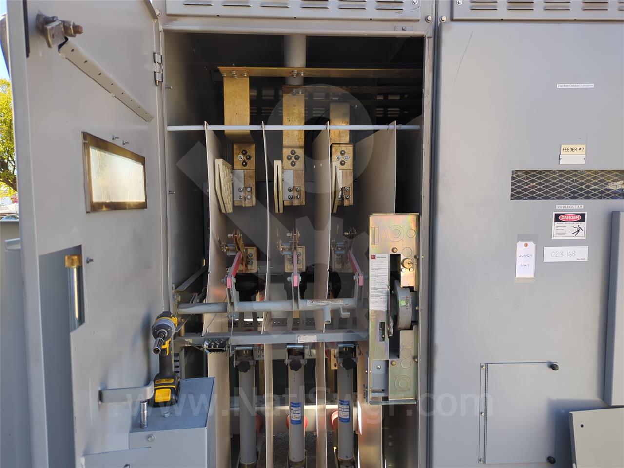 1200 Amps Ch Wli Switch 15 KV 61k Amps 95 KV Bil - Image 4
