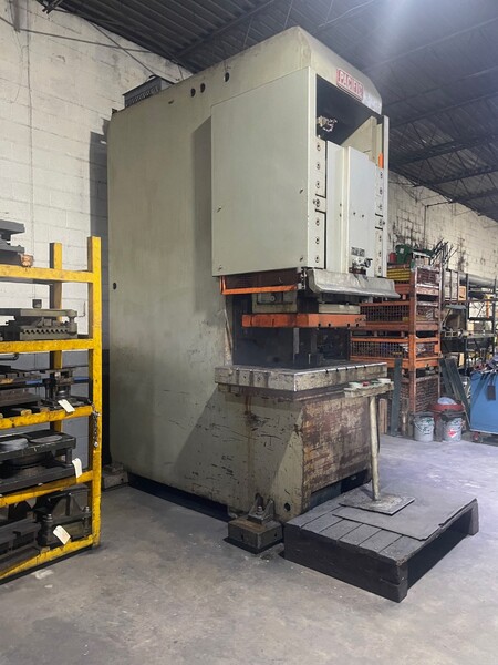 250 Ton, Pacific #250PF-OBS, press former, 10" stroke, 9-1/2" Shut Height, 58" x33" bed - Image 3