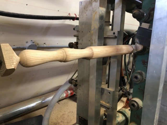 Elio Valeri, CNC Lathe, 60" working length, make queen Ann legs or axe handles - Image 4