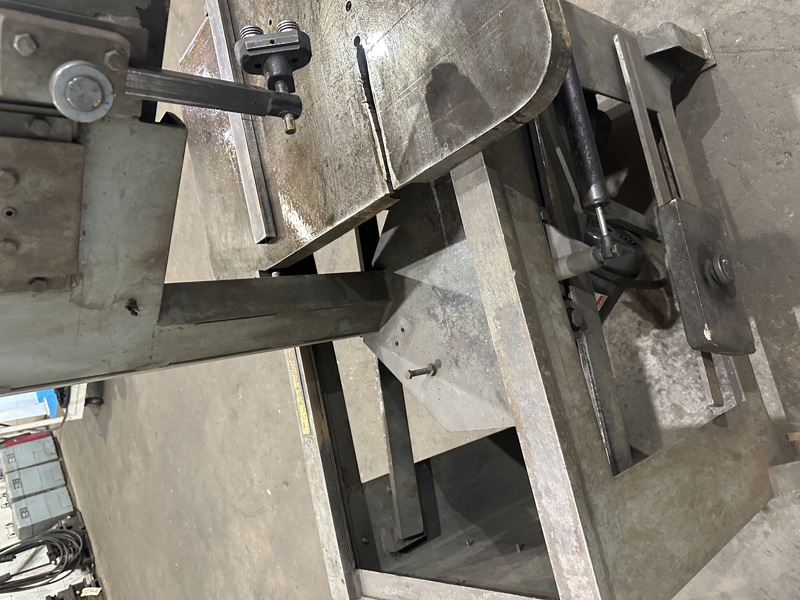 8-3/4" x 8-1/2" Rollin #SF8590, vertical band saw, 9' x 3/4" blade, 70-525 SFPM, 8-3/4" throat, 8.5" under - Image 4