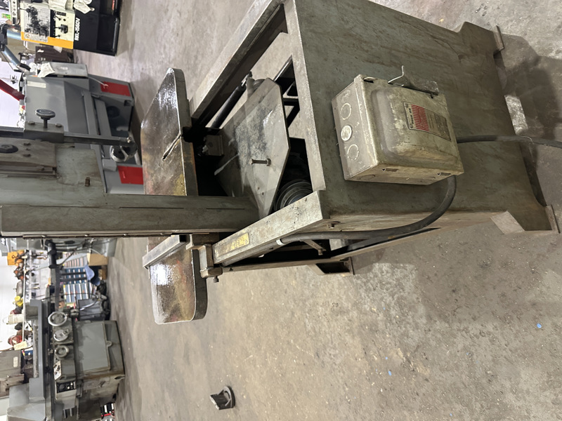 8-3/4" x 8-1/2" Rollin #SF8590, vertical band saw, 9' x 3/4" blade, 70-525 SFPM, 8-3/4" throat, 8.5" under - Image 8