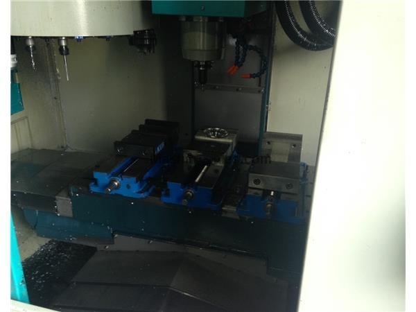 Akira-Seiki #Performa-SR-2-CXT, CNC vertical machining center, 19 automatic tool changer, 27" X, 16" Y, 9000 - Image 2