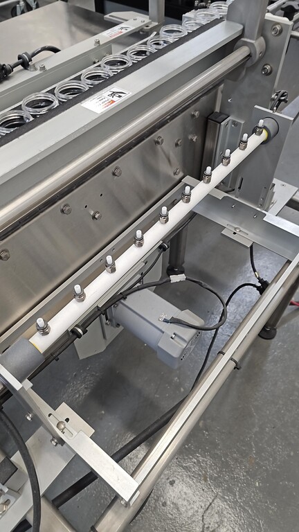 Inline Packaging Systems #RSC-Rinser, inline rinser & indexing conveyor, 10 nozzles - Image 4