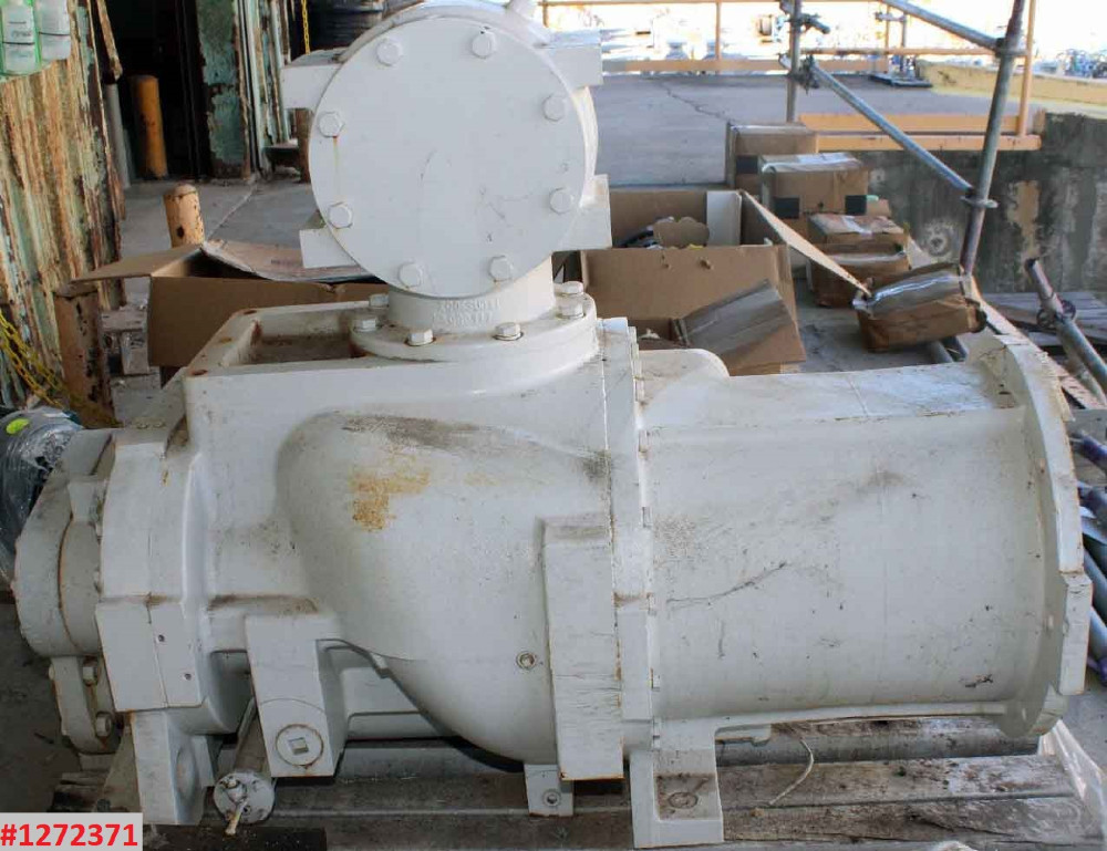 Gardner Denver screw compressor #EAU99T, air end only, 929 cfm @ 150 psi, 250 HP, 3575 RPM, #1272371 - Image 1