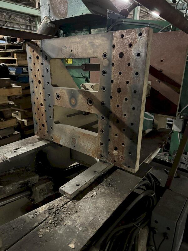 Hall #3, rocker type molding machine with controls, no hydraulics - Image 4