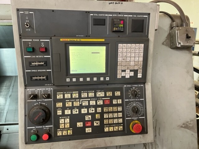 Hyundai Kia #SKT21, CNC lathe, 21.7" swing, 8" chuck, 2.5" bar, 13.8" turning diameter, Fanuc 21i-TB, 2007 - Image 3