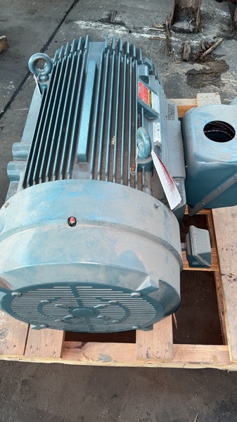 200 HP 1785 RPM Baldor, Frame 449T, TEFC, 460 Volts, new surplus - Image 4