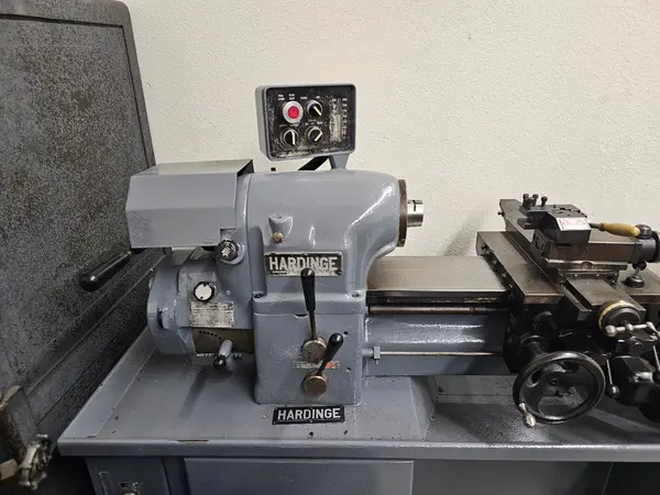 11" x 18" Hardinge #HLV-H, Toolroom lathe - Image 2