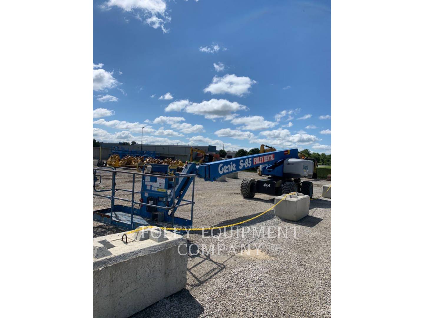 Genie Industries S85D4W, Articulated Boom Lift, 2655 hours, S/N: S85H-14575, 2017 - Image 2
