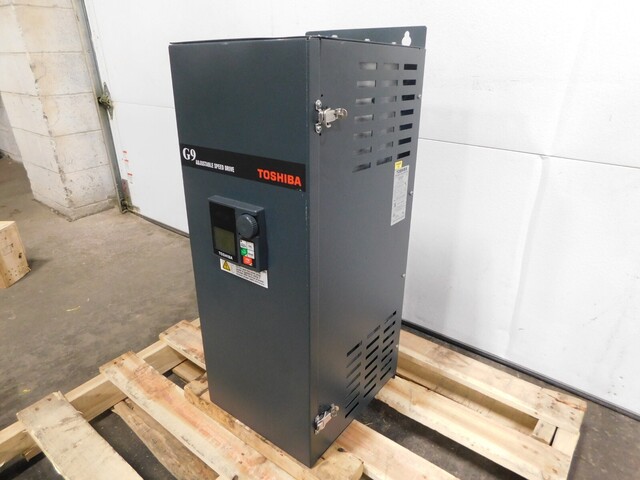 50 HP Toshiba, VT130G9U4500, adjustable speed drive, 50 KVA, 480 Volts, 3 phase - Image 4
