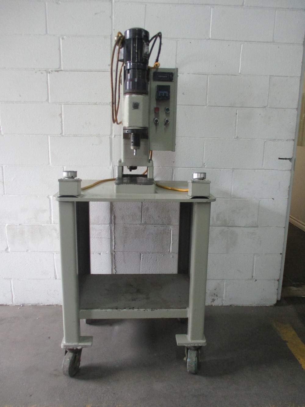 Taumel #250, orbital rivet machine - Image 1