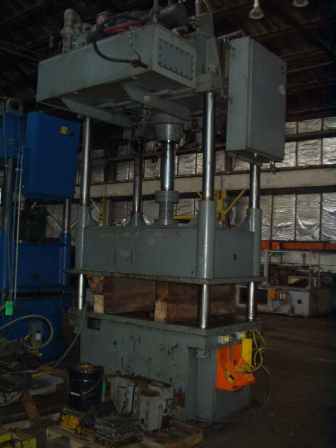 150 Ton, Dake #27-677, 4-post, 18" stroke, 40" daylight, 61" btwn posts, 62" x43" platen, nice, 1978 - Image 7