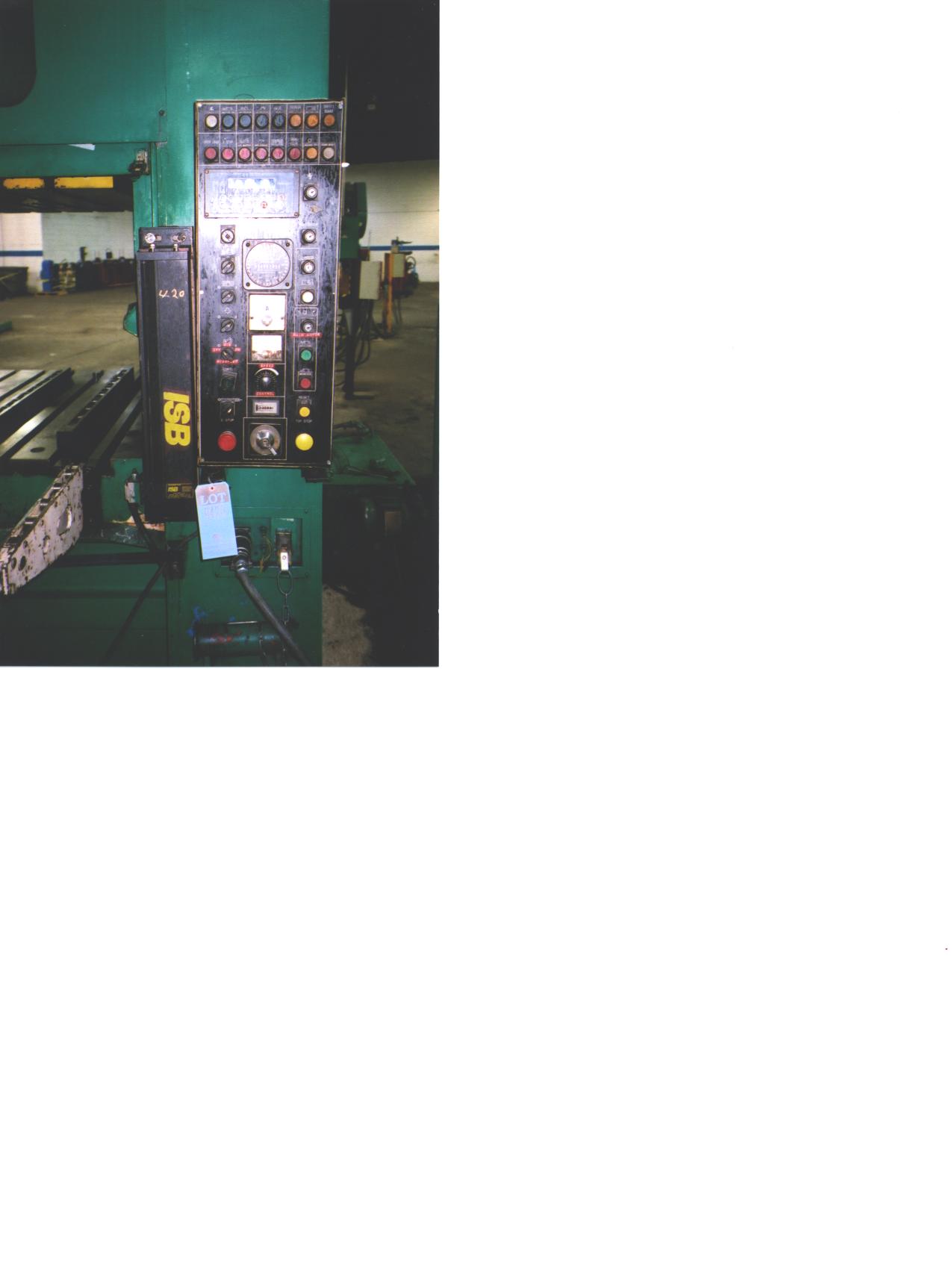 275 Ton, Sutherland, 10" stroke, 27" Shut Height, 15-30 SPM, 84" x49"bed, 27.5"wdws,ISB controls, 1992 - Image 5