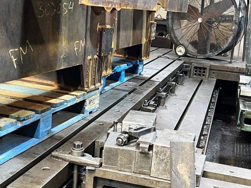 5" Cincinnati Gilbert #6, floor type horizontal boring mill, 30" spindle travel, 17" column travel, 1000 RPM - Image 3