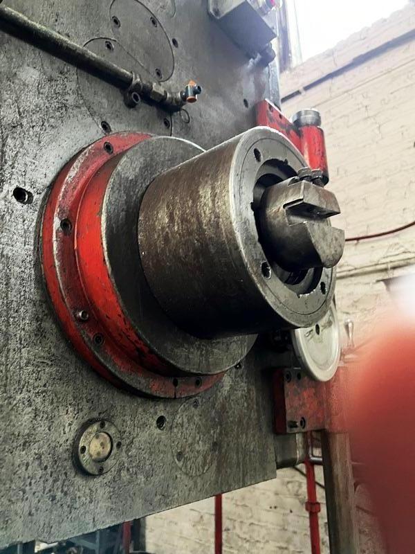 5" Cincinnati Gilbert #6, floor type horizontal boring mill, 30" spindle travel, 17" column travel, 1000 RPM - Image 6