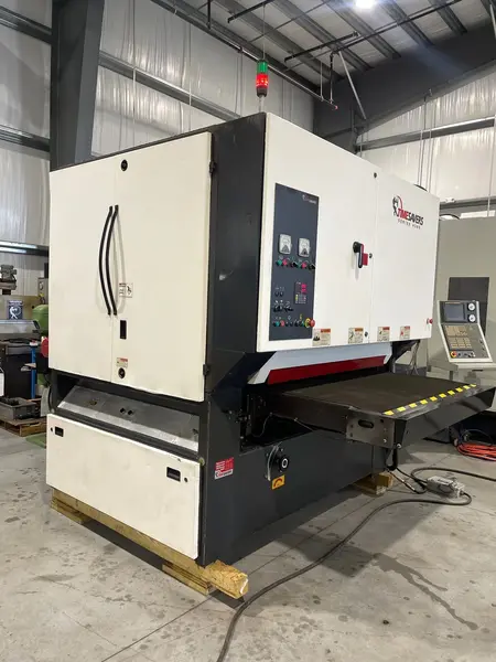 52" x 103" Timesavers #4221-45-00, dual head metal belt sander, 15-45 FPM, 38" passline, (2) 75 HP, 11" drum - Image 2