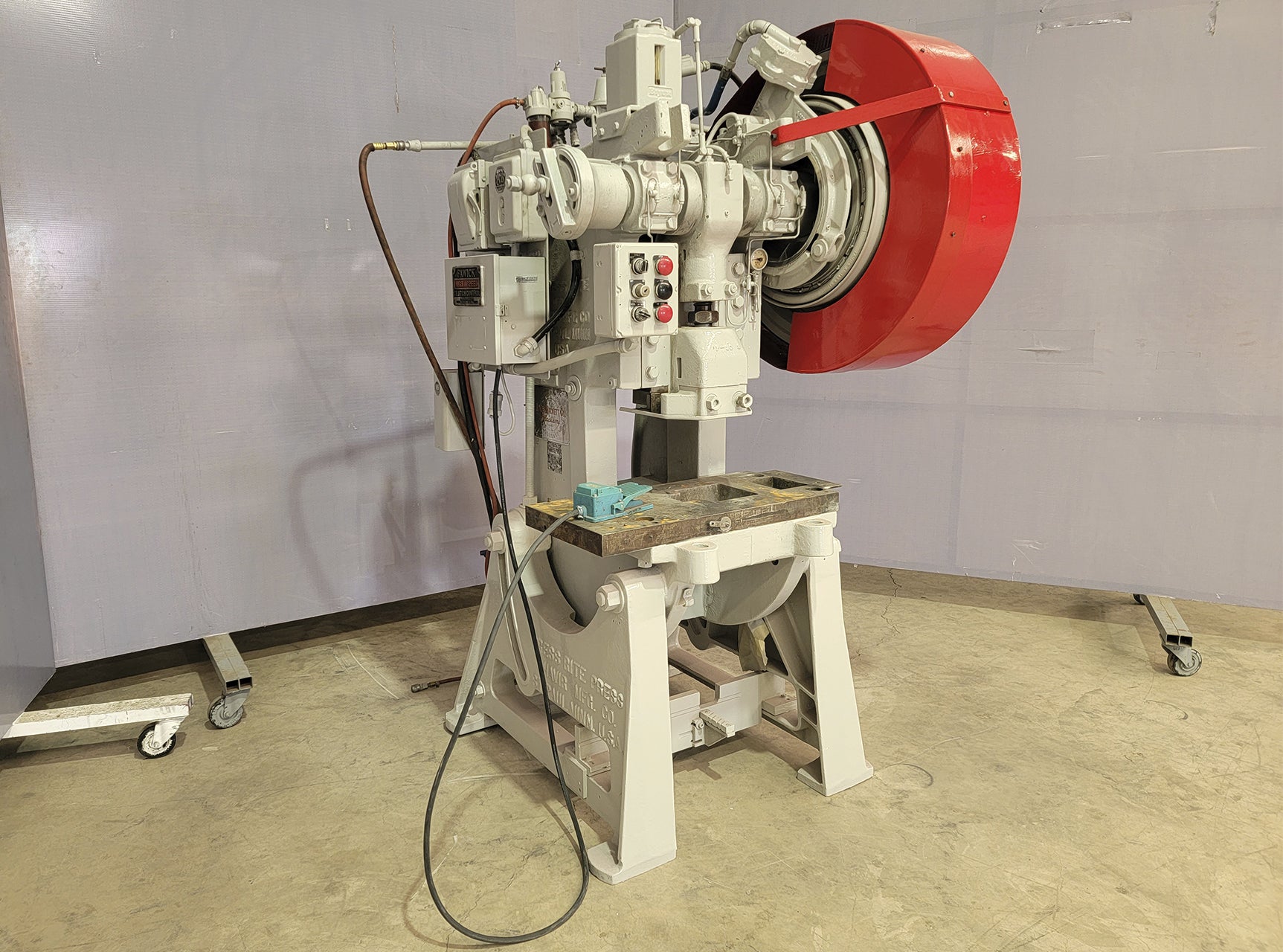 40 Ton, Harvir Mfg Co. #Fawick-LA-4177, mechanical punch, 14" x 24" table, 220 V., 3-phase - Image 2