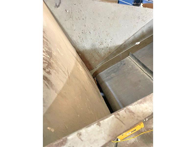 Selco #HL-12-LH, horizontal baler, 20 HP motor, 6" cylinder, 50" x 28" hopper opening, infeed conveyor - Image 6