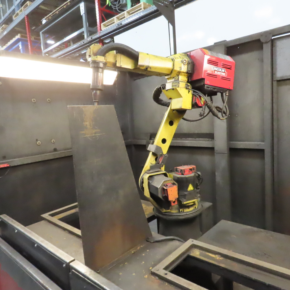 Lincoln, Fanuc 100iC, 6-Axis dual zone robotic welding cell Power Wave i400, 480 V. - Image 4