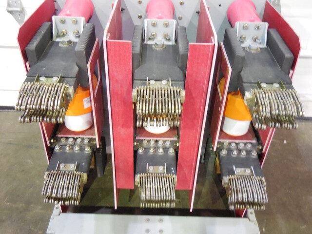 3000 Amps, Siemens, 5-GMI-350-3000-78, AC high voltage vacuum breaker - Image 7