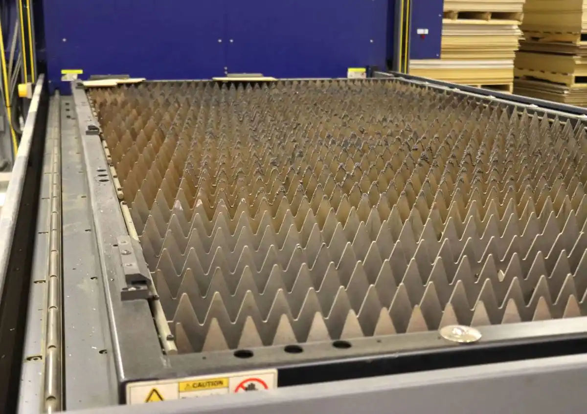 Multicam #Quantus, CNC fiber laser, 4000 watt, 5' x10'table, dual shuttle table, 2020, S46220 - Image 6