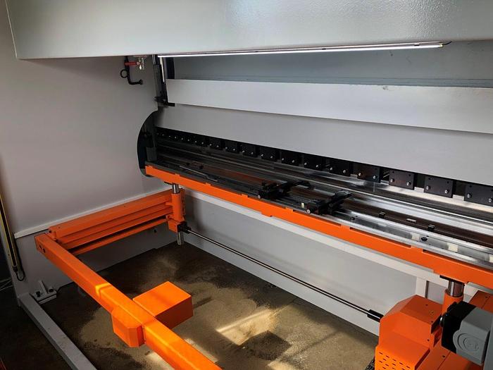 193 Ton, Ermak Power Bend Falcon CNC press brake, 14' overall, 148.8" between housing, 10.8" stroke, 16.1" - Image 2