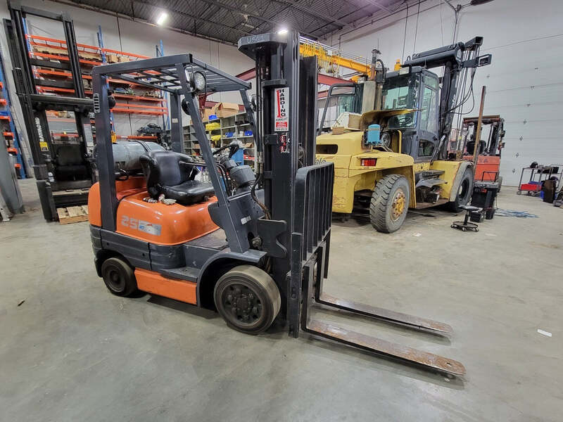 5000 lb. Toyota #42-6FGCU25, Forklift, 189" lift height, 42" Fork Length, 83" Mast lowered height, 3 Mast - Image 8