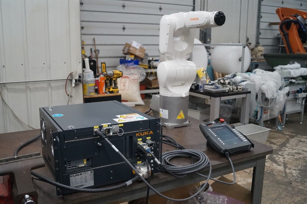 Kuka, KR-6-R700-2, robot system w/KRC4 Compact, unused, 2021 - Image 1