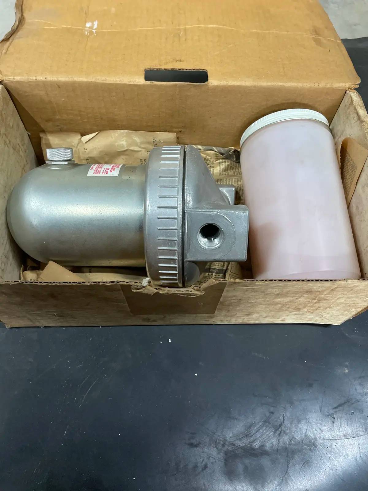 Arrow #D10-04-V-1/2, pneumatic desiccant filter air system dryer, 250 psig, 40-175&deg;F - Image 10