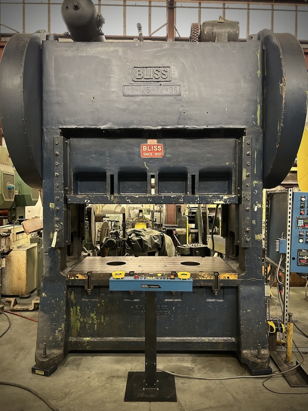 125 Ton, Bliss #S2-125-72-36, straight side double crank press, 10" stroke, 22.5" SH to bed SDAU, 72" RL x - Image 3