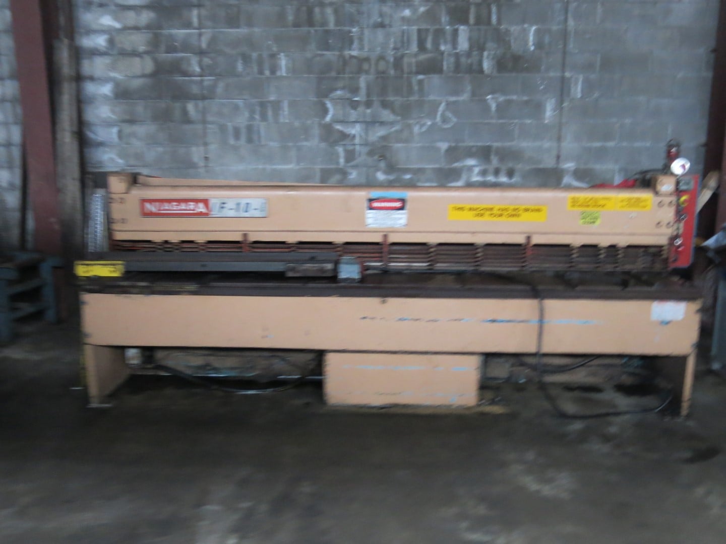 1/4" x 10' Niagara #1F10-1/4, Hydraulic Shear, 36" front operated power back gauge, 24 SPM, 15 HP, good shape - Image 2