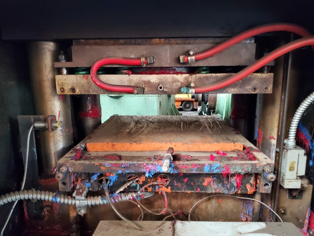 150 Ton, TMP, hydraulic rubber press, 6 stroke, 6" DL, 18" x18", electric platen, self contained hydraulic - Image 5