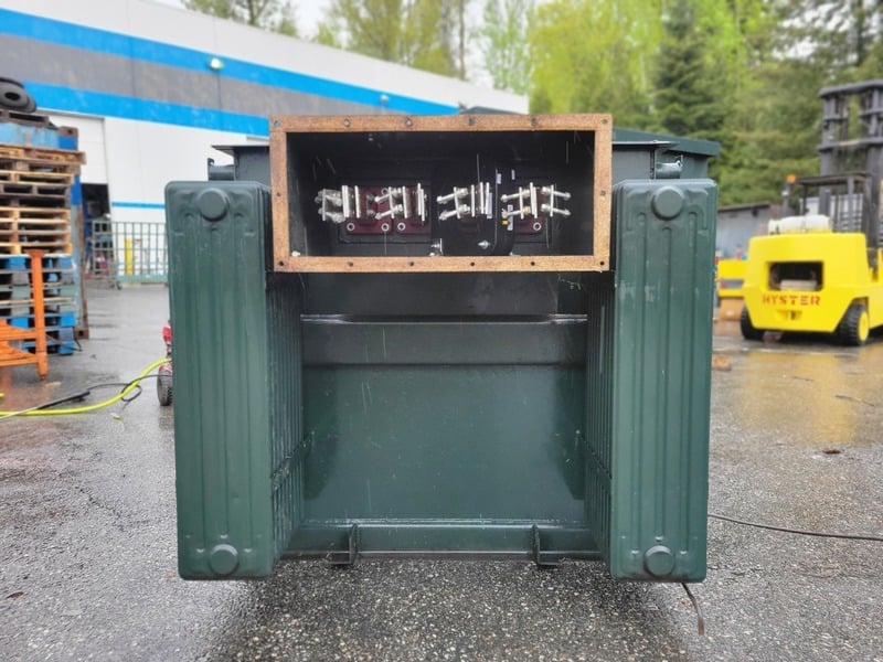 750 KVA 12470 Delta Primary, 208Y/120 Secondary, Federal Pioneer, oil filled ONAN transformer w/switchgear (2 - Image 6