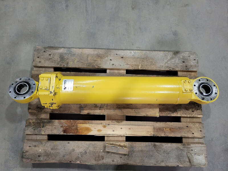 Komatsu Steering Cylinder El7952 For 830E Rock Trucks - Image 10