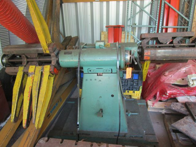 2500 lb. CWP, plain payout reel, 18" width, 52" outside dimensions, STK# 1333 - Image 1