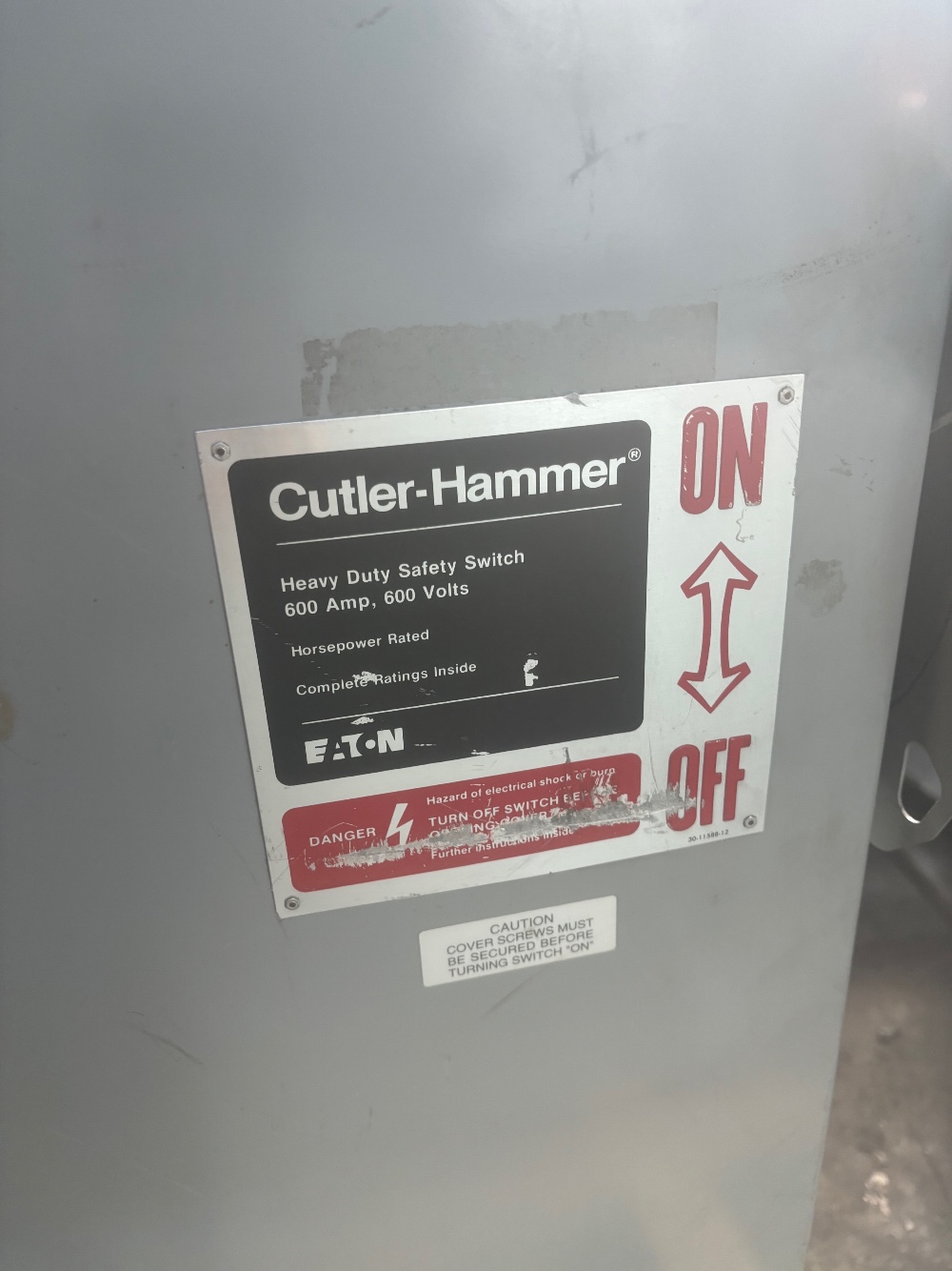 600 Amp. Eaton, DH336URK, non-fusible, Nema 3R Outdoor, 600 Volts - Image 2