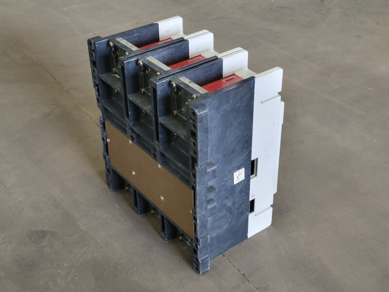 1600 Amps, Eaton Cutler-Hammer, RD316T32W, 3-pole circuit breaker, 240/480/600 Volts (18 available) - Image 9