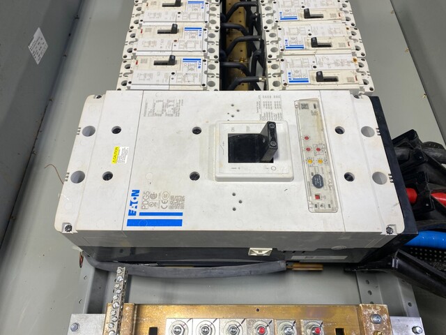 1200 Amp. Eaton, PRL4, PDG53M1200E4RN, panelboard, vertical, 3R enclosure, 277/480 Volts - Image 4