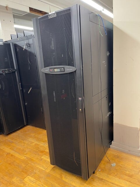 APC #InRow-RP, cooling system, 460-480 V., 3-phase, 2007 - Image 3