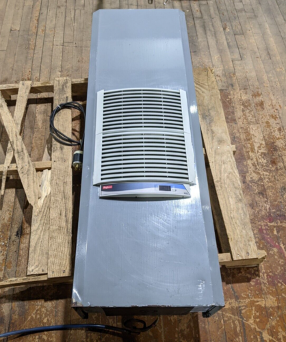McLean #M52-1226-034, air conditioner, 220/230 V., 1-phase, 10000/12000 BTU - Image 1