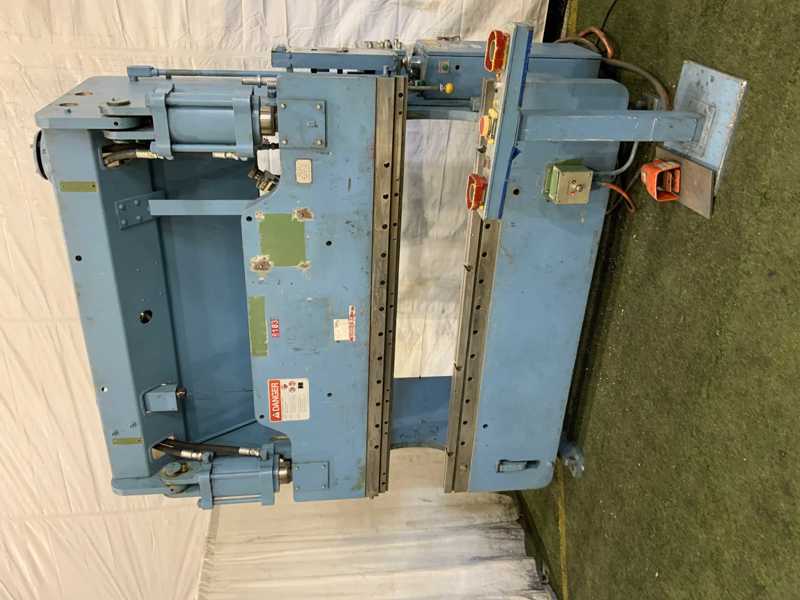 90 Ton, Cincinnati #90CB, hydraulic press brake, 8' overall, 78" between housing, 8" stroke, 15 HP, 2001 - Image 2