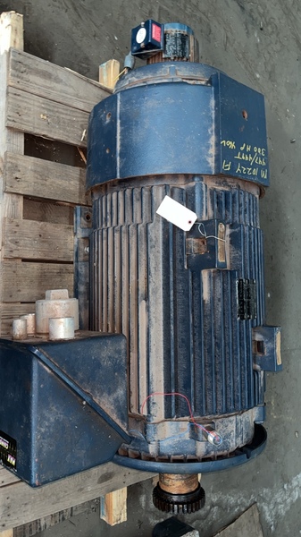 300 HP 1190 RPM Marathon, Frame 447/449T, TEFC, 1.0 service factor - Image 1