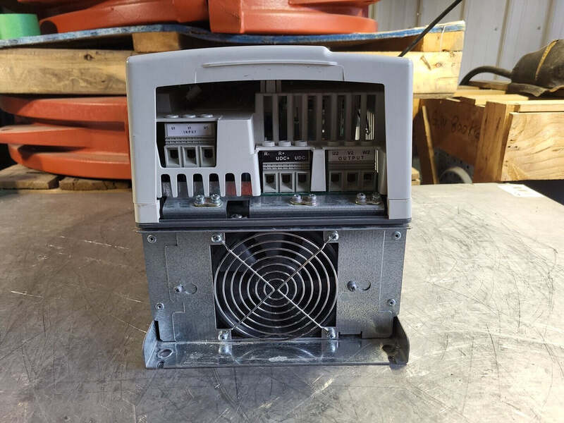 25 HP ABB, ACS800-U1-0030-7 K454 L503, AC Drive (VFD), 600 Volts, new - Image 6