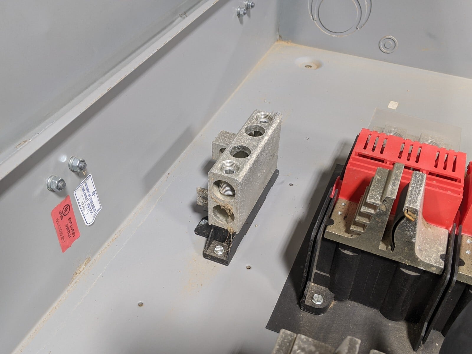 400 Amp. Siemens, HF-325-NA, Safety Disconnect Switch, 3 Pole, 3 phase, 1 Throw, 125 HP, 240 V, Wall Mount - Image 6